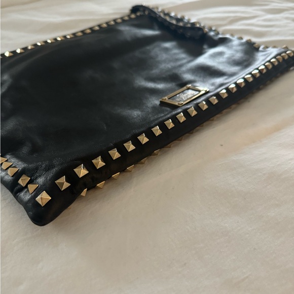 Valentino Rocktstud Vitello Oversized Clutch with wrist strap - Picture 8 of 10